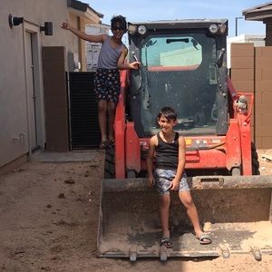 Meet your Posher, Hager